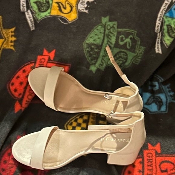 Steve Madden women’s low heel shoes - Picture 2 of 4